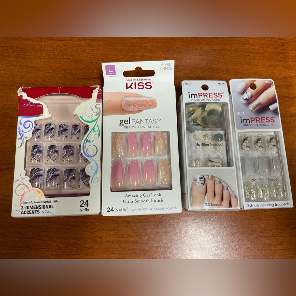 Press on nails